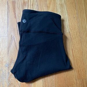 Lululemon wunder leggings in size 4